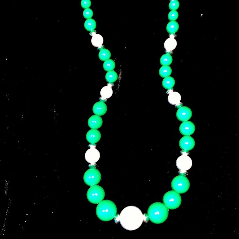 Vintage bubble gum ball necklace - Picture 5 of 9